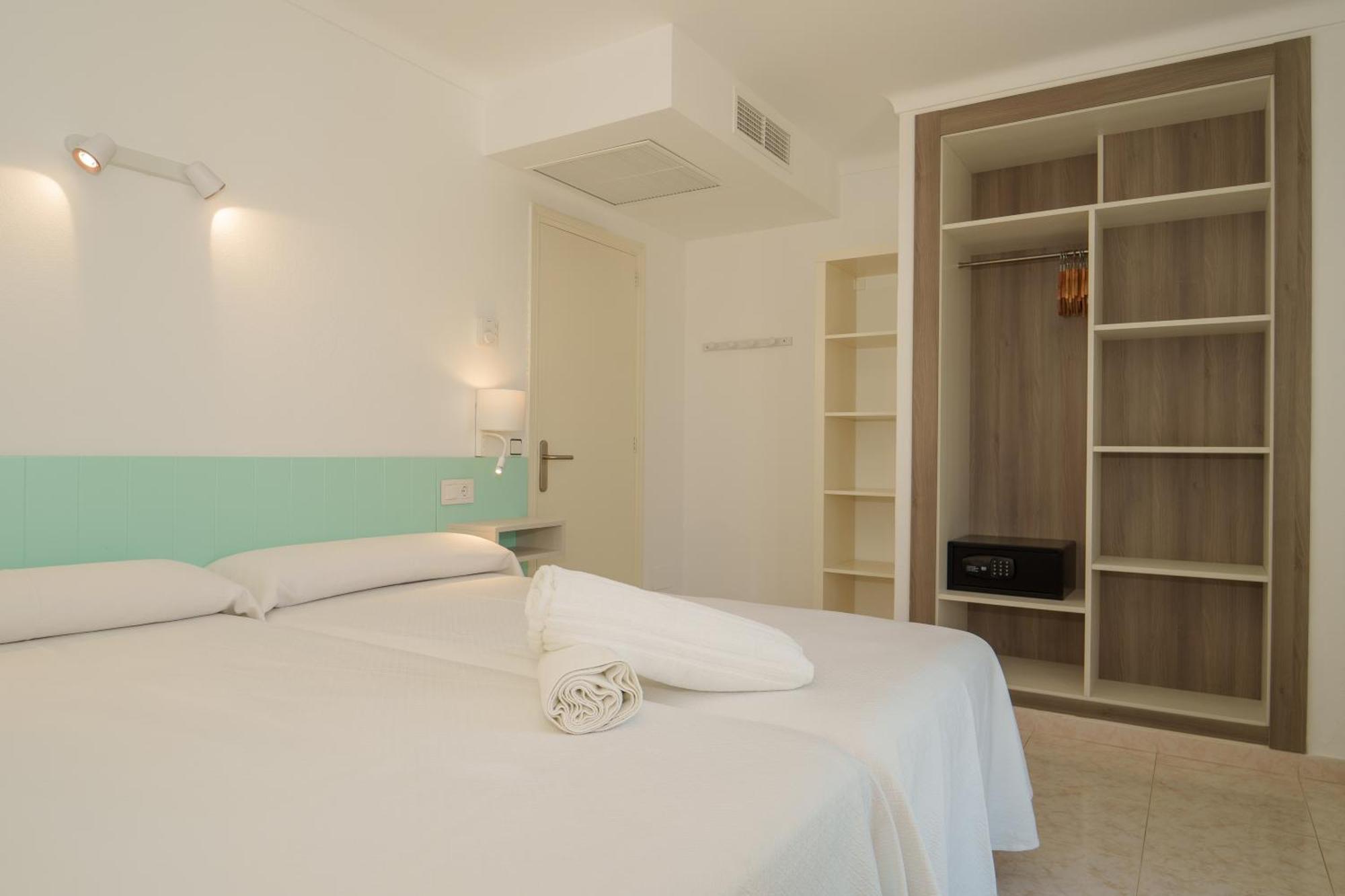 Apartaments Andreas Colonia de Sant Jordi Екстер'єр фото