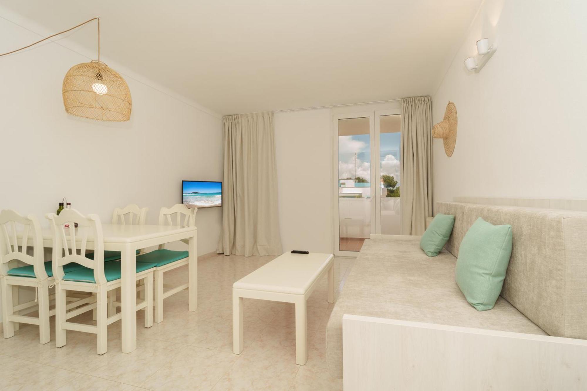 Apartaments Andreas Colonia de Sant Jordi Екстер'єр фото