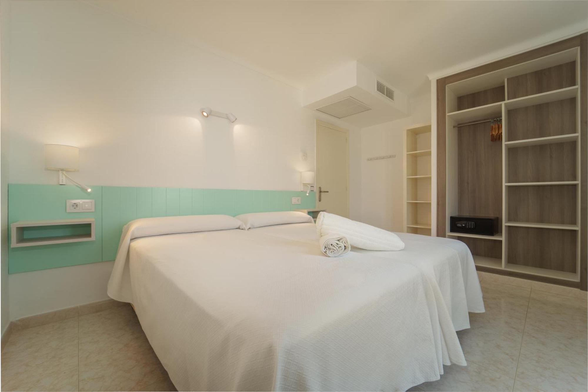 Apartaments Andreas Colonia de Sant Jordi Екстер'єр фото